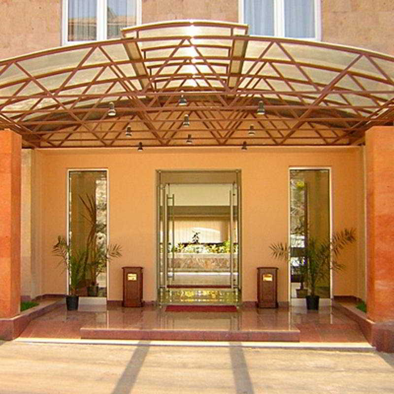 Regineh Hotel Erivan Exterior foto